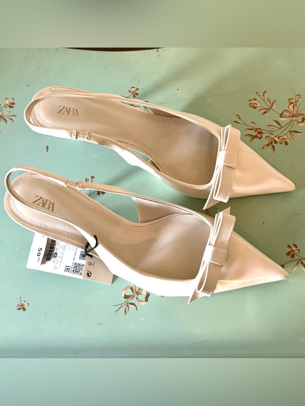 NEW! Zara Sling Back, Ivory/Cream, Faux Patent Leather,Kitten Heels,Bow Trim, 9 - Picture 5 of 9